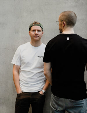 1OTB - t-paita, (musta/valkoinen)