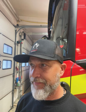 Sopimuspelastaja - Trucker Cap, musta